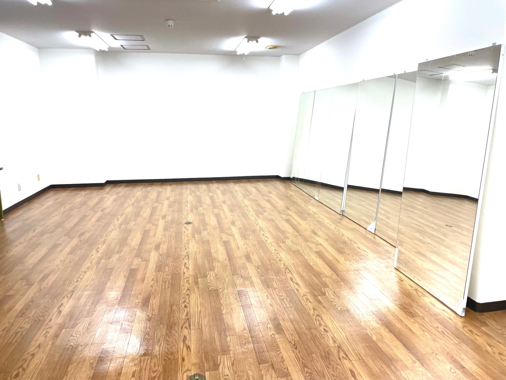 スタジオピアーチェのダンスルーム